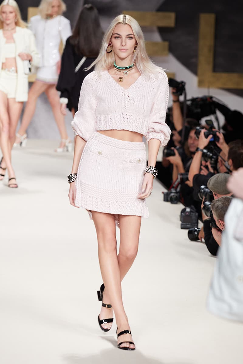 1980, 90년대의 완벽한 부활, 샤넬 2022 봄, 여름 컬렉션 쇼