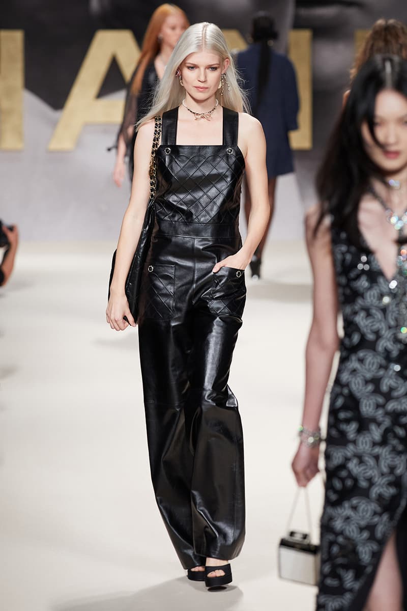 1980, 90년대의 완벽한 부활, 샤넬 2022 봄, 여름 컬렉션 쇼