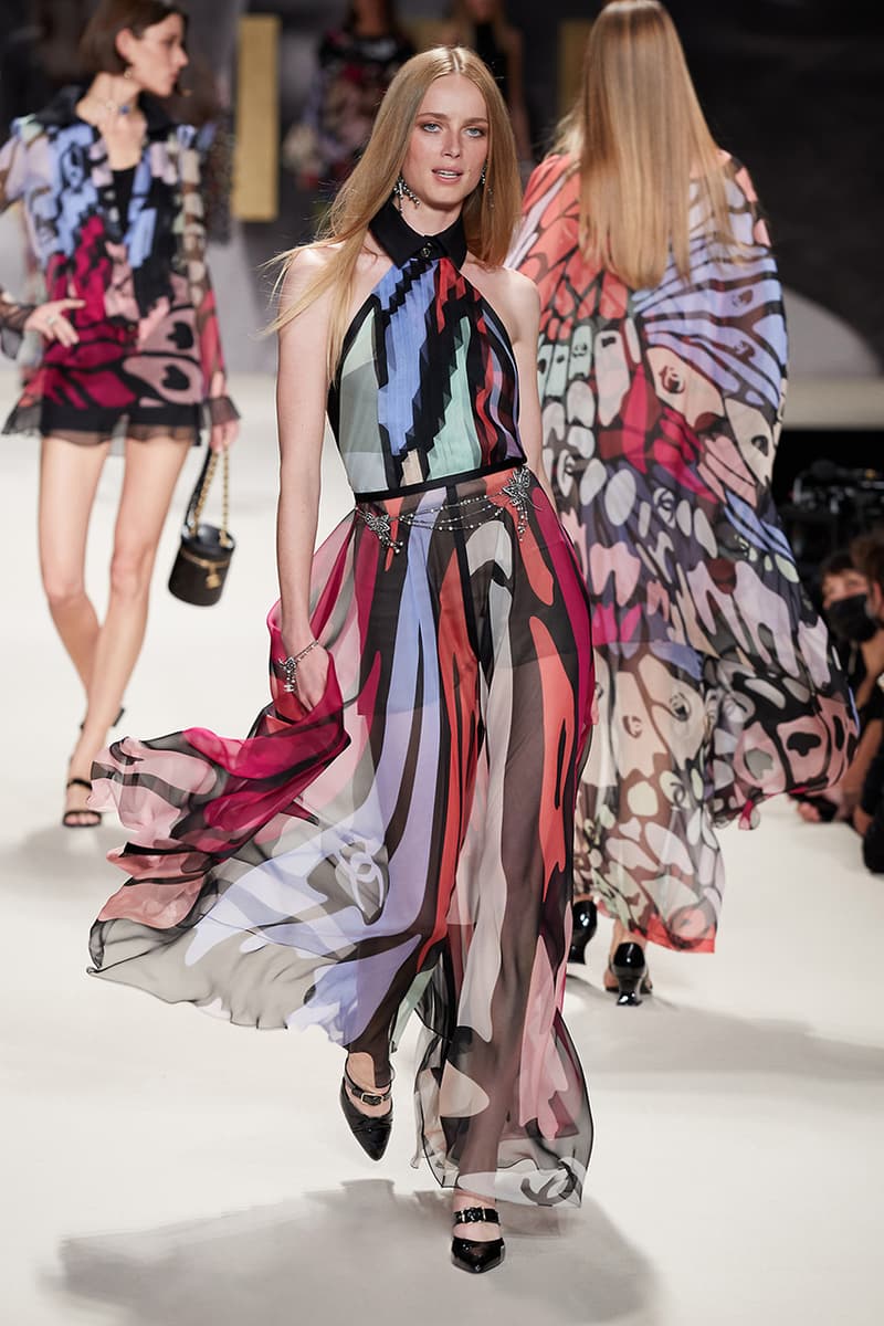 1980, 90년대의 완벽한 부활, 샤넬 2022 봄, 여름 컬렉션 쇼