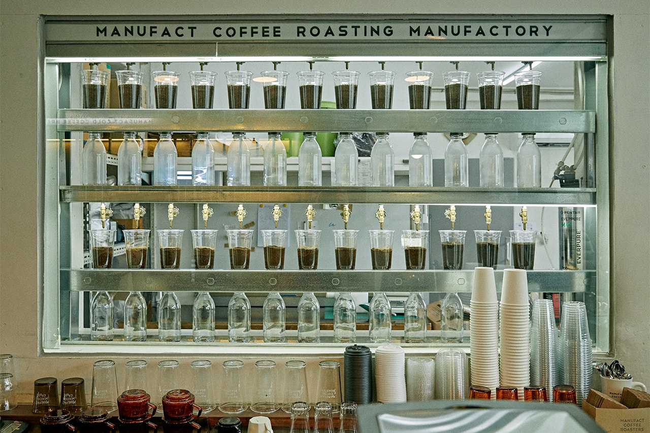 카키스 x 매뉴팩트 커피 협업 컬렉션 출시, 연남동, 원두, 콜드브루, 커피