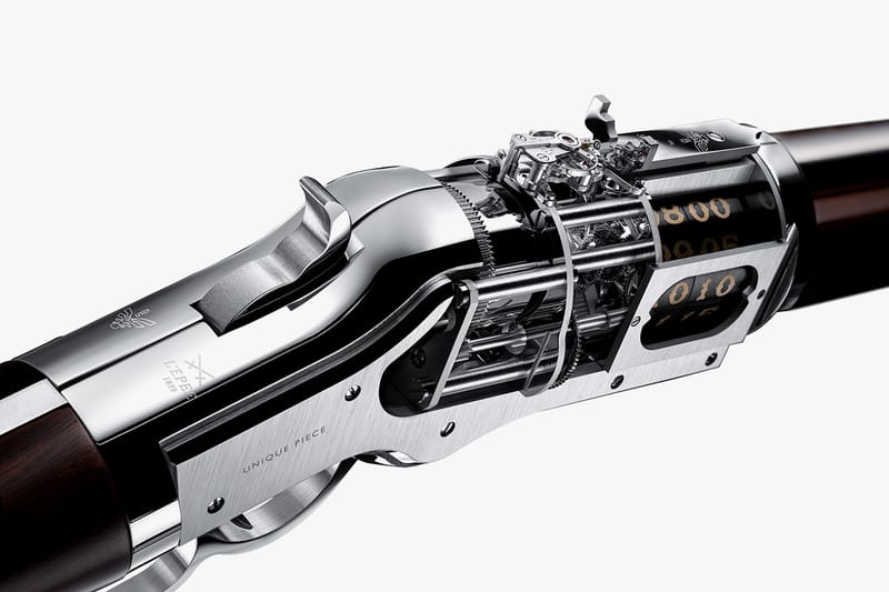 라이플과 똑같이 생긴 탁상용 시계, '골든 보이'가 공개됐다