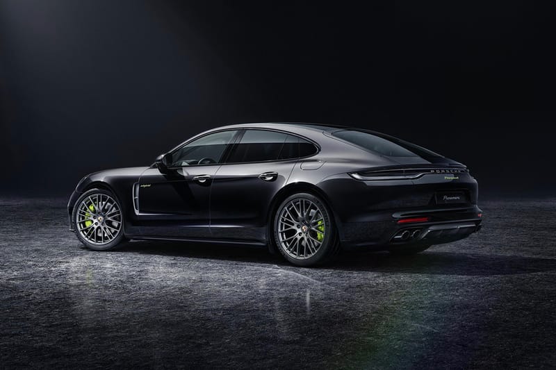 독보적인 존재감의 올 블랙, 포르쉐 ‘파나메라 플래티넘 에디션’ 공개