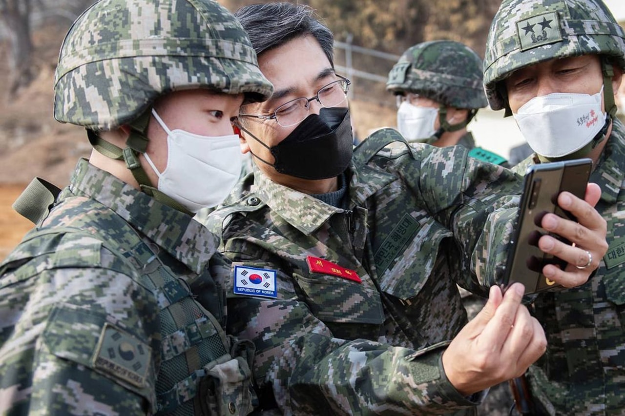 한국 군대가 '휴대전화 24시간 사용'을 실험 중이다, 핸드폰, 스마트폰, 군인, 입대, 국군