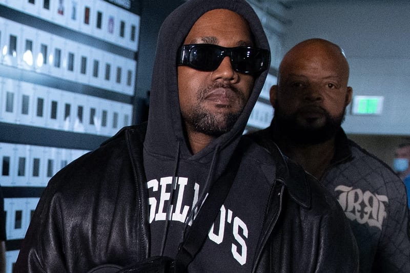 칸예 웨스트가 곧 출시될 이지 갭 아노락을 공개했다?