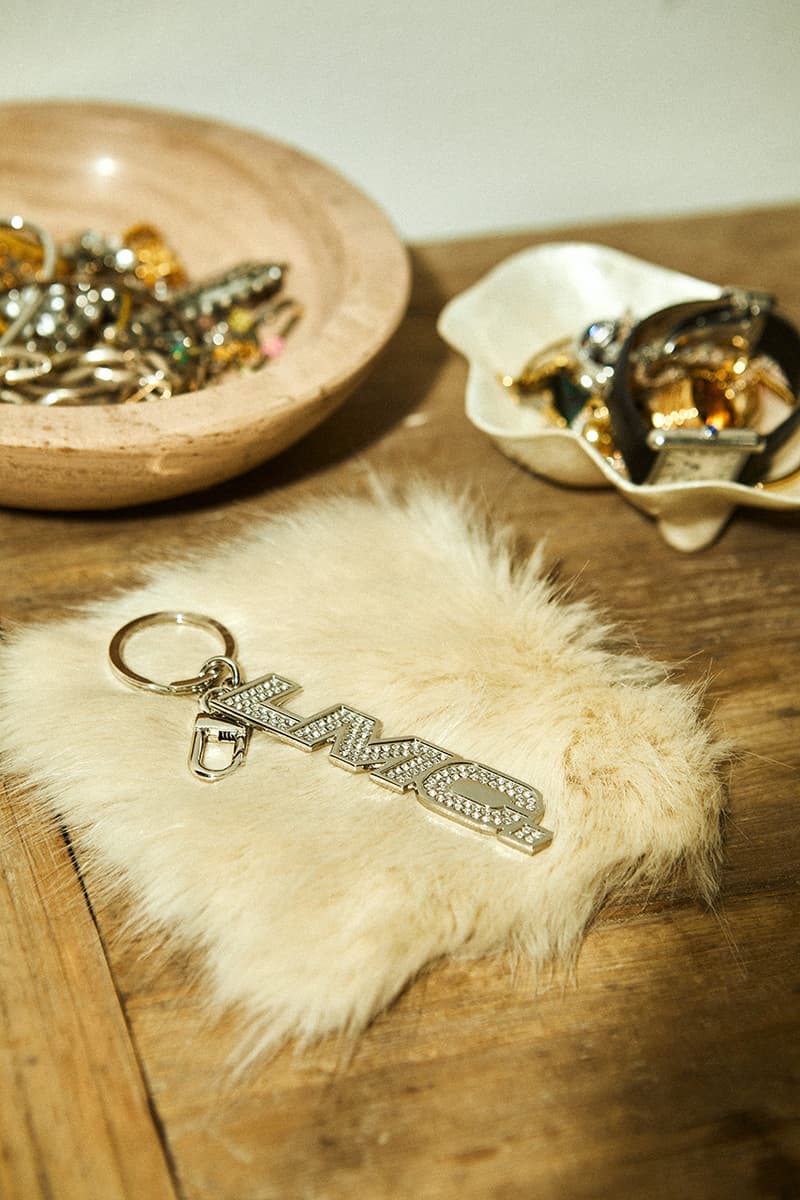 LMC의 2021 FW 굿즈 컬렉션, 러그, 캔들, 인형, 키링, 슬리퍼, 티슈 케이스, 쿠션, 접시, 플레이트, 수저 세트, 코스터, 텀블러