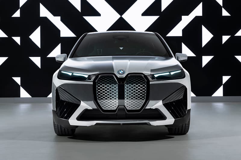 BMW, 마술처럼 자동차 외장 컬러 바꾸는 ‘iX 플로우’ 공개, CES 2022