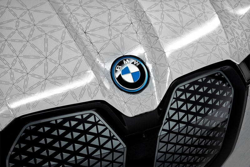 BMW, 마술처럼 자동차 외장 컬러 바꾸는 ‘iX 플로우’ 공개, CES 2022