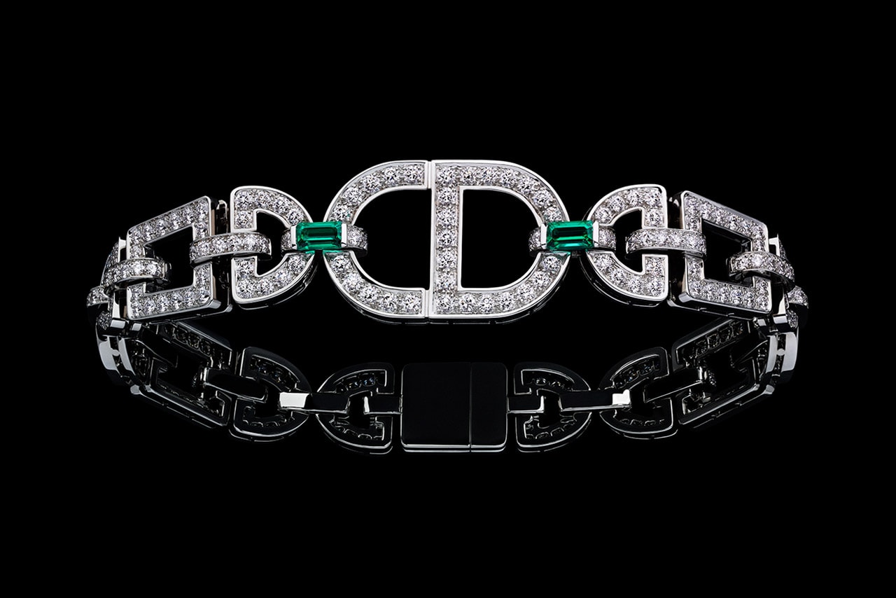 킴 존스와 빅투아르 드 카스텔란느가 함께 만든 디올의 새로운 브레이슬릿 살펴보기, 아르데코 디자인, 파인 주얼리, 다이아몬드, 에메랄드