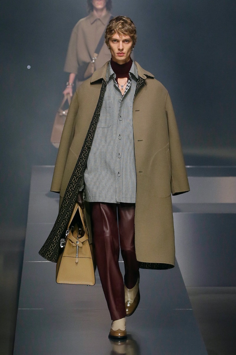 펜디 2022 FW 컬렉션 런웨이 살펴보기, 렛저, 가상자산, 크립토, 1920년대