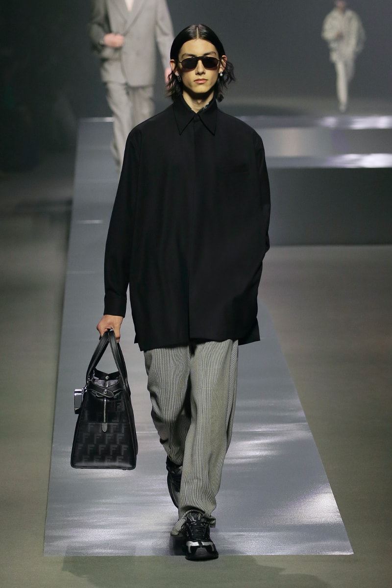 펜디 2022 FW 컬렉션 런웨이 살펴보기, 렛저, 가상자산, 크립토, 1920년대