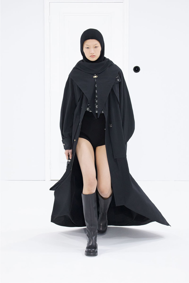 심플하면서 다층적인, 우영미 2022 FW 컬렉션 런웨이 살펴보기, 파리 패션위크