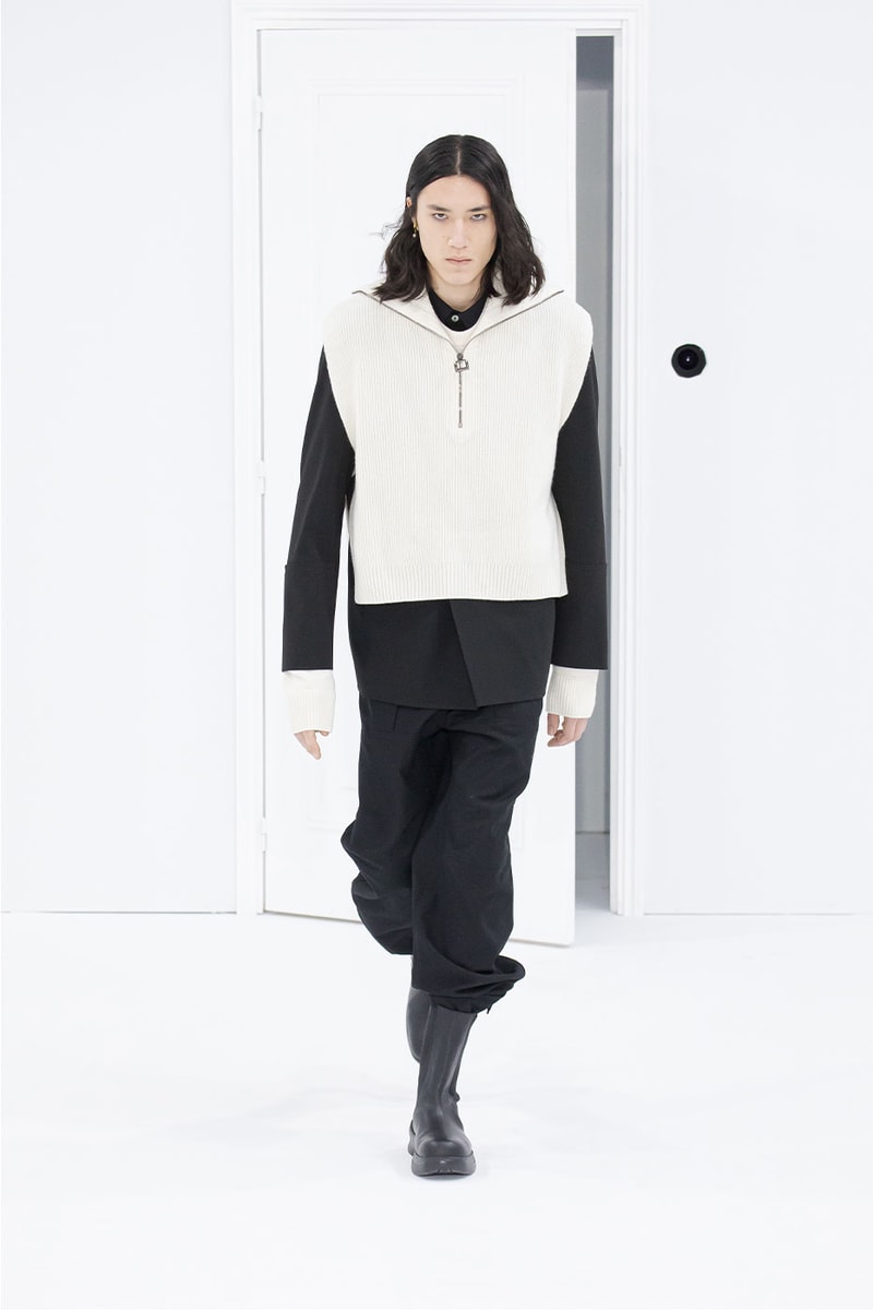 심플하면서 다층적인, 우영미 2022 FW 컬렉션 런웨이 살펴보기, 파리 패션위크