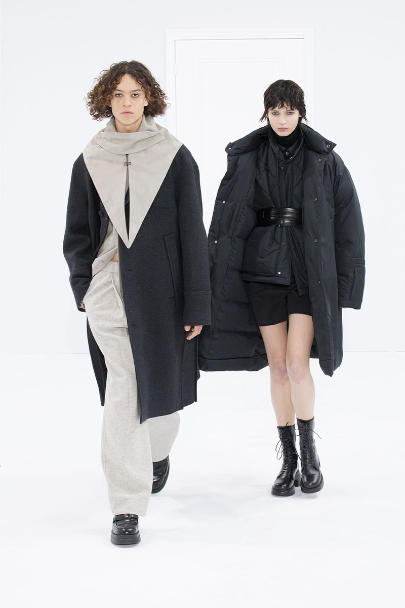 심플하면서 다층적인, 우영미 2022 FW 컬렉션 런웨이 살펴보기, 파리 패션위크
