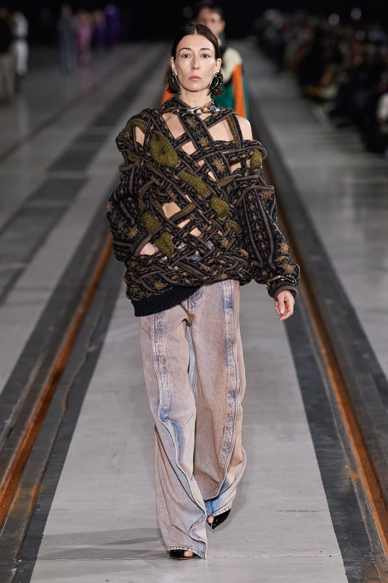 장 폴 고티에를 재해석한 와이프로젝트 2022 FW 런웨이 살펴보기, 글렌 마틴스, 파리 패션위크