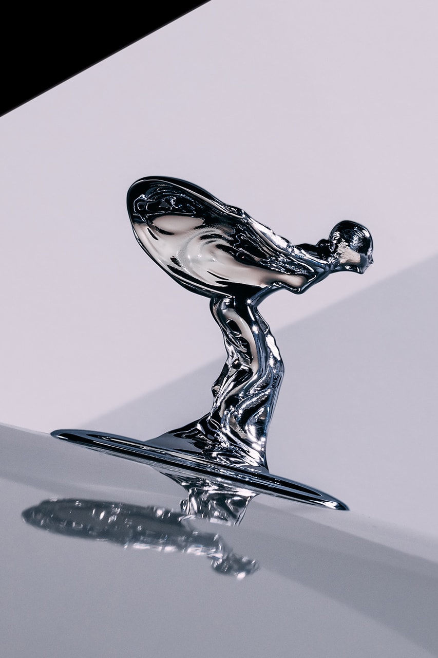 롤스로이스, 새로운 디자인의 ‘환희의 여신상’ 최초 공개, 순수 전기차, 스펙터, 럭셔리카