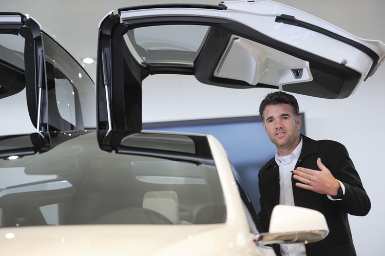 테슬라 수석 디자이너, "애플 제품은 기대할 게 없다" 디스하다