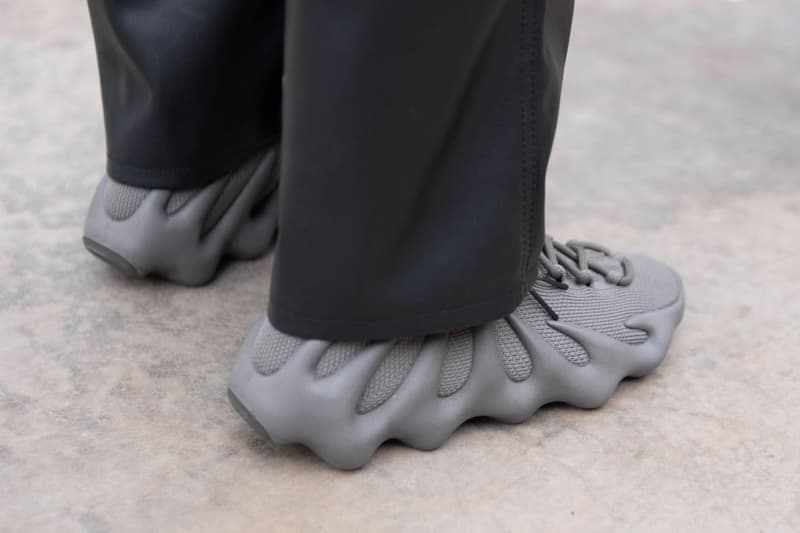 출시 임박, 아디다스 이지 450 ‘신더’ 실제 착용 이미지 공개, 이지 마피아