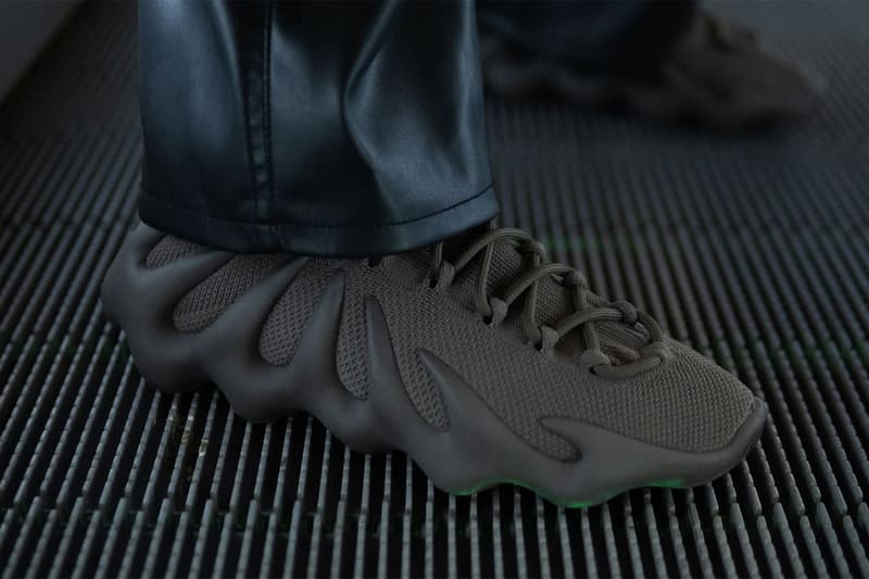 출시 임박, 아디다스 이지 450 ‘신더’ 실제 착용 이미지 공개, 이지 마피아