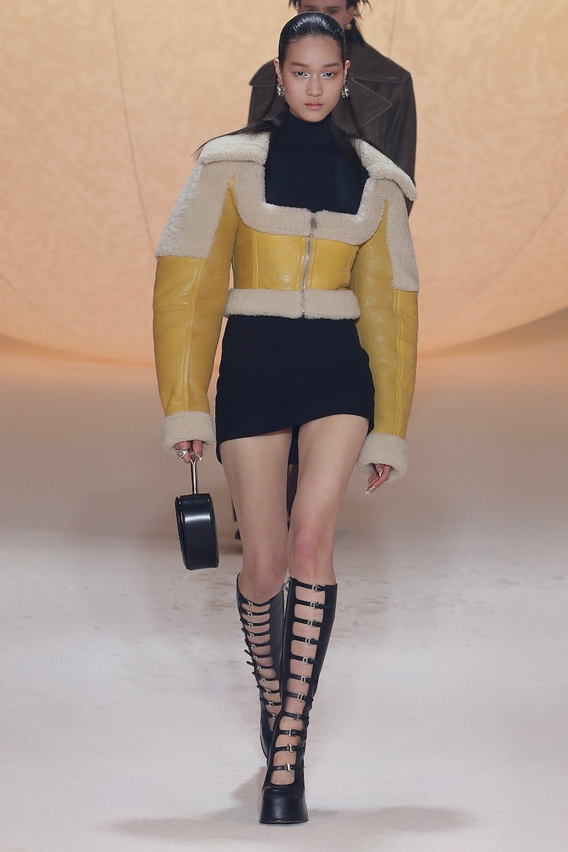 앰부시 2022 FW 컬렉션 런웨이, 윤 안, 버벌, yoon