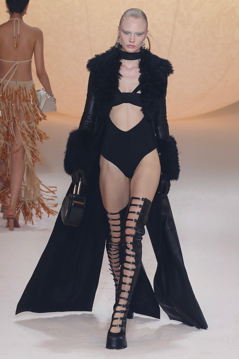 앰부시 2022 FW 컬렉션 런웨이, 윤 안, 버벌, yoon