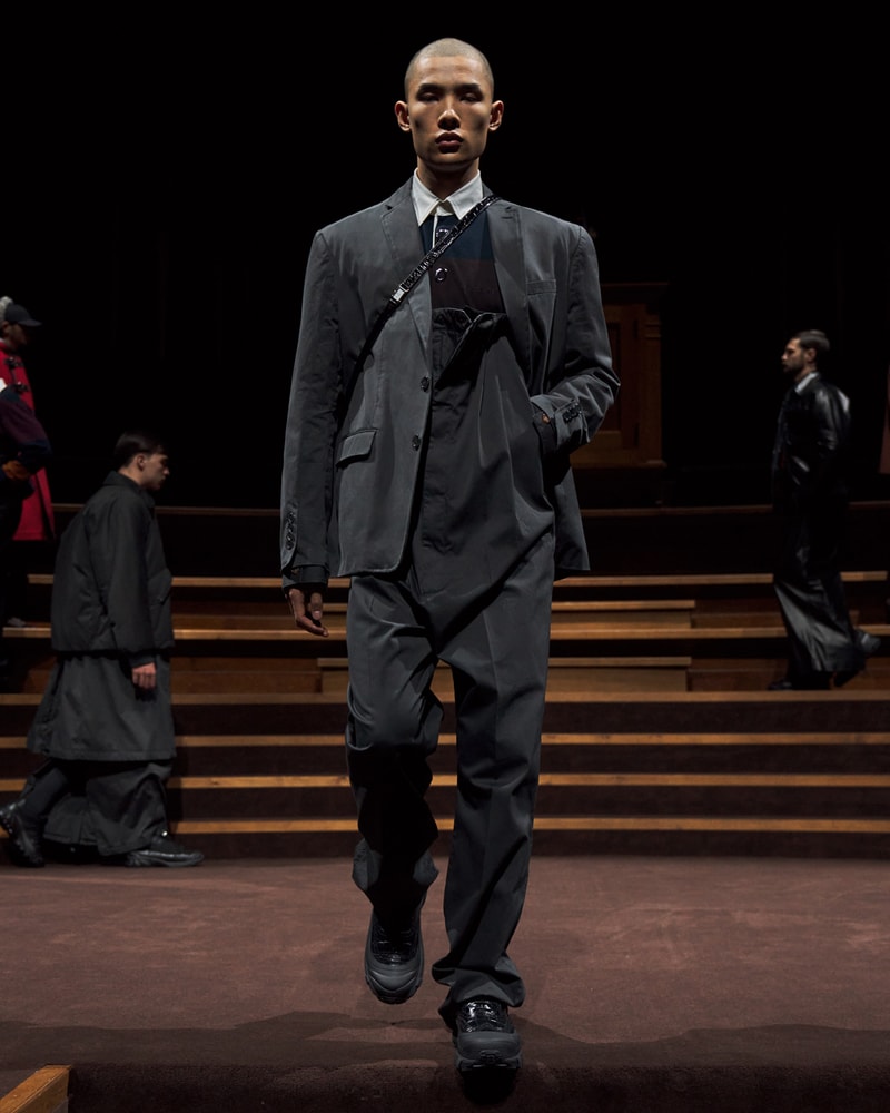 '영국스러움'을 담아낸, 버버리 2022 FW 컬렉션 런웨이, 코트, 체크, 리카르도 티시
