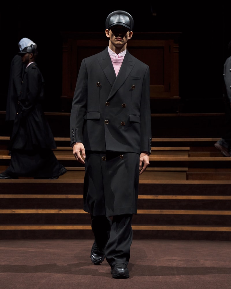 '영국스러움'을 담아낸, 버버리 2022 FW 컬렉션 런웨이, 코트, 체크, 리카르도 티시