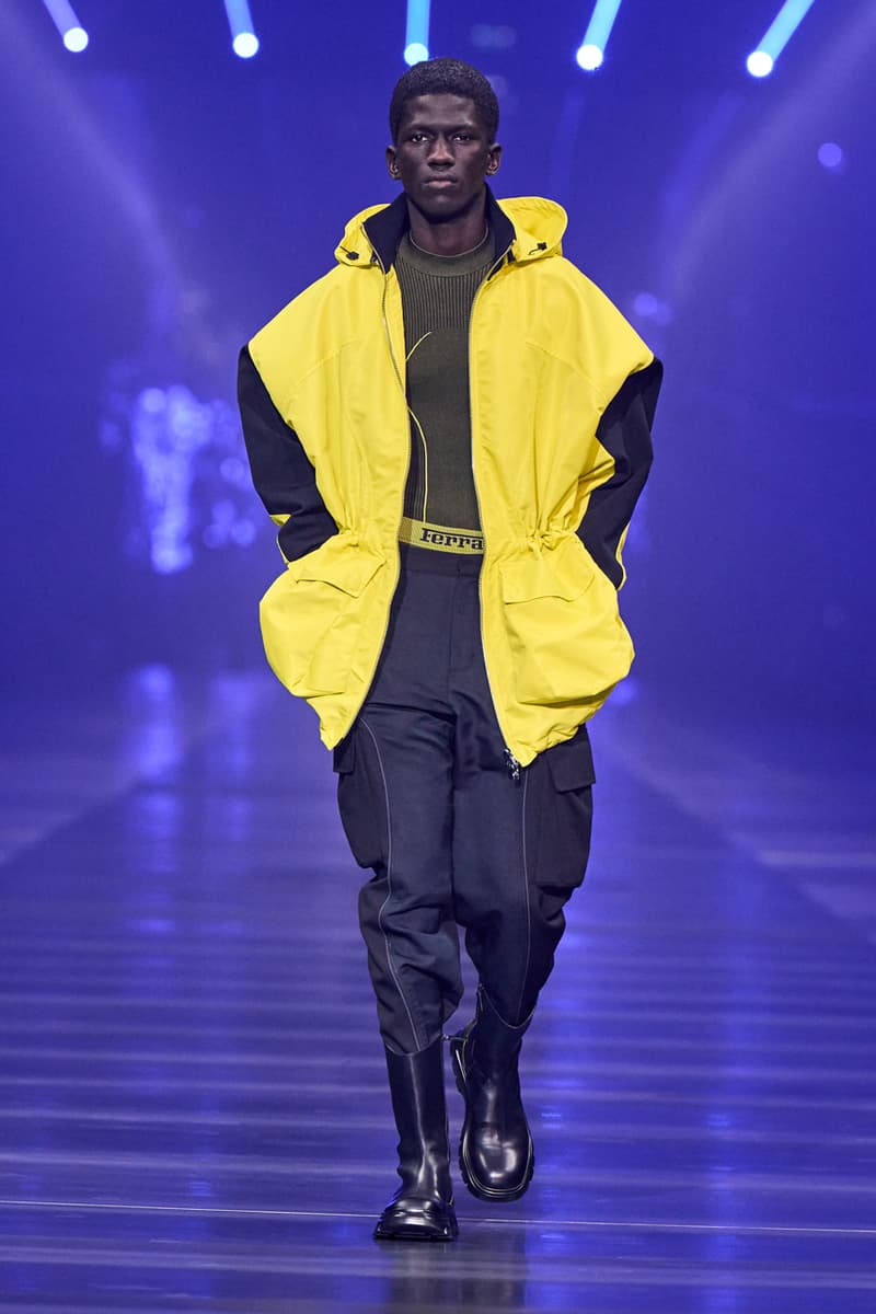 슈퍼카 브랜드의 패션은 어떤 모습? 페라리 2022 FW 컬렉션 런웨이, 로코 이안노네