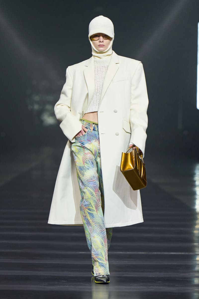 슈퍼카 브랜드의 패션은 어떤 모습? 페라리 2022 FW 컬렉션 런웨이, 로코 이안노네