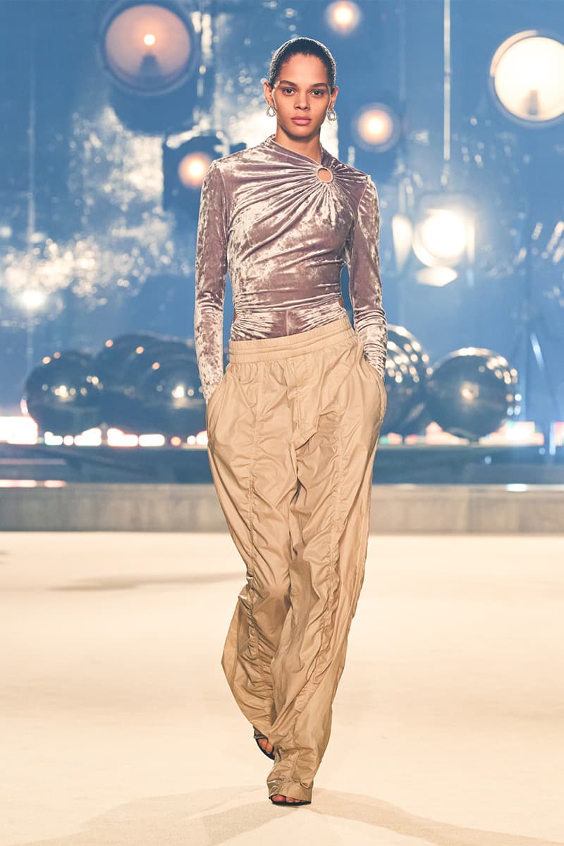 이자벨 마랑 2022 FW 컬렉션 런웨이 공개, PFW, 파리 패션위크, 프랑스 브랜드