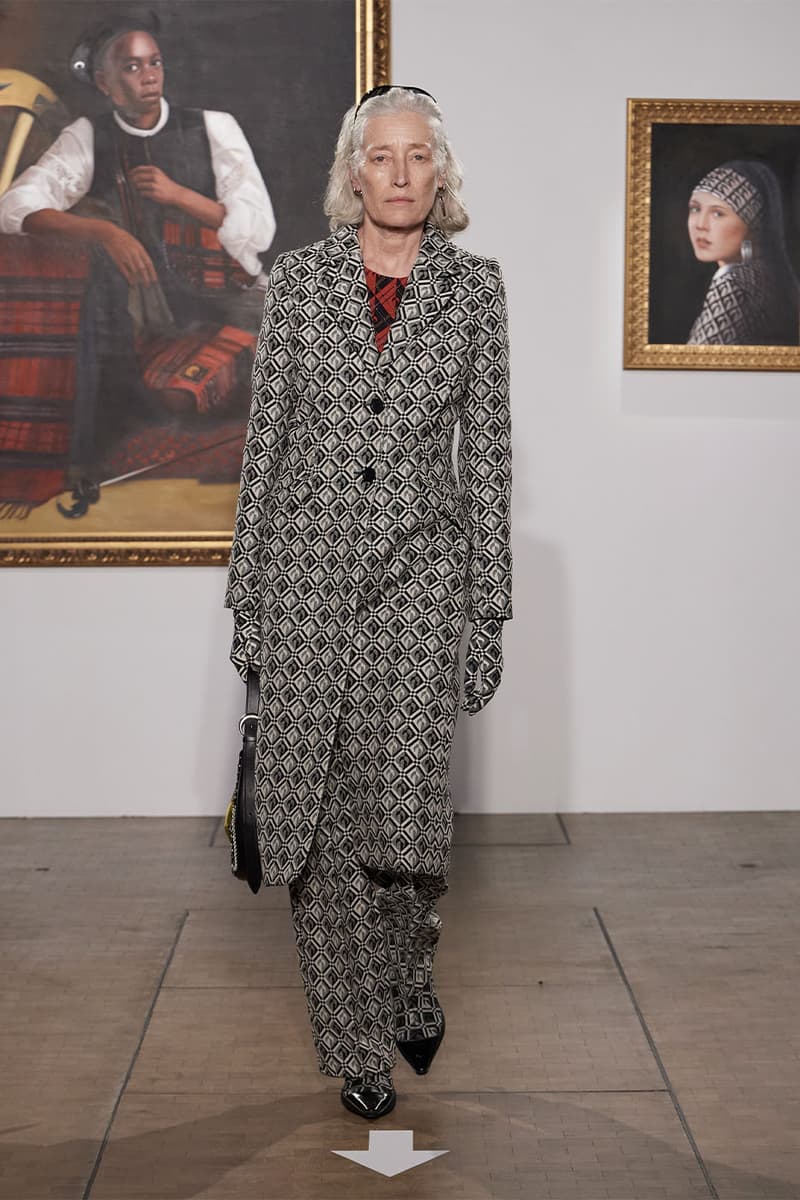 펑크 록의 영향이 가득한 마린 세레 2022 FW 컬렉션 런웨이, 마린 세르, 초승달 패턴, 펑크