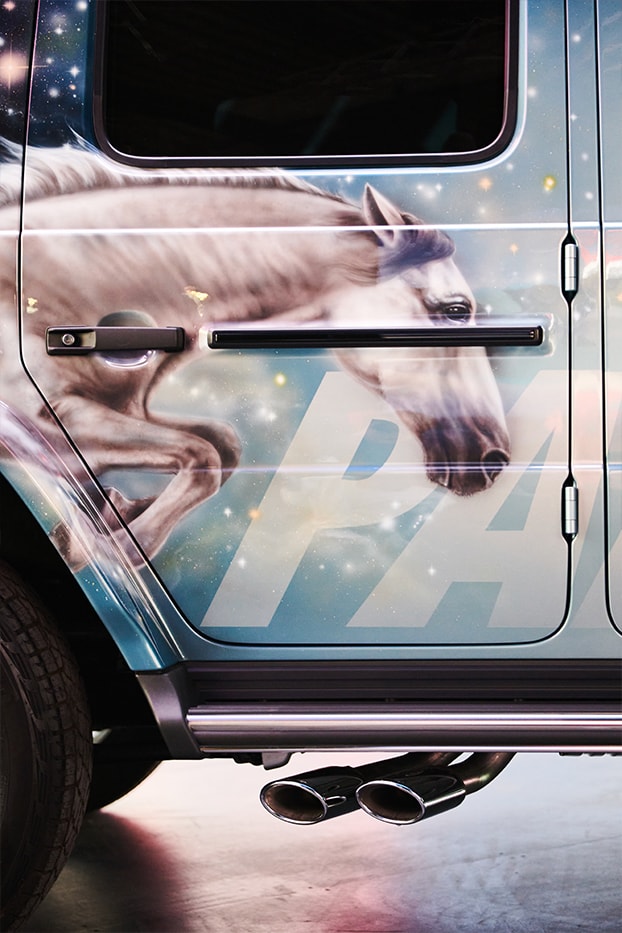 팔라스 x 메르세데스-AMG 두 번째 협업 의류 및 아트카 컬렉션 발매
