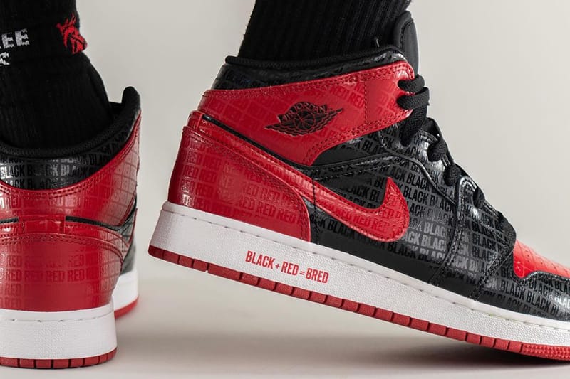 레터링 패턴이 더해진, 나이키 에어 조던 1 미드 '브레드' 실물 착용 사진