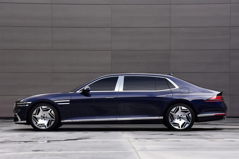 무려 출고가 1억6천5백만 원짜리 국산차가 등장했다