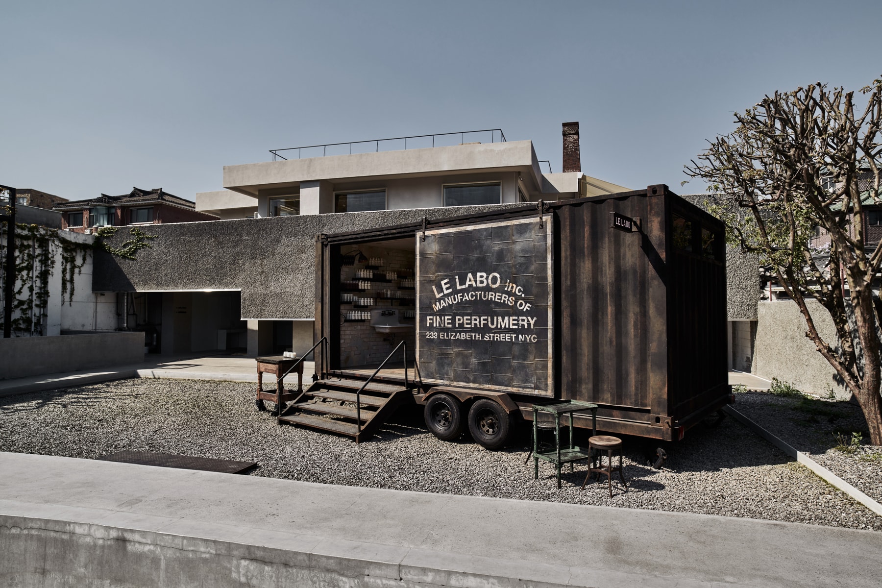 계동에 정차한 르 라보 트럭, '르 라보 온 휠'로의 초대 LE LABO ON WHEELS 계동 Gyedong