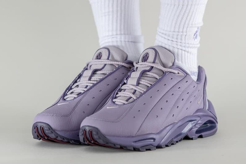 새로운 컬러웨이의 나이키 x 녹타 ‘핫 스텝’ 실착 이미지, 드레이크, 스니커, SNKRS, 운동화
