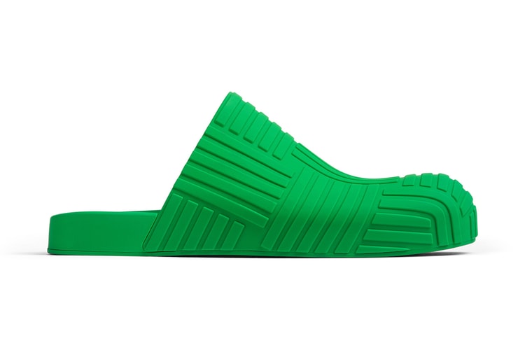 보테가 베네타가 제작한 65만 원짜리 ‘슬라이드’ 국내 발매 정보