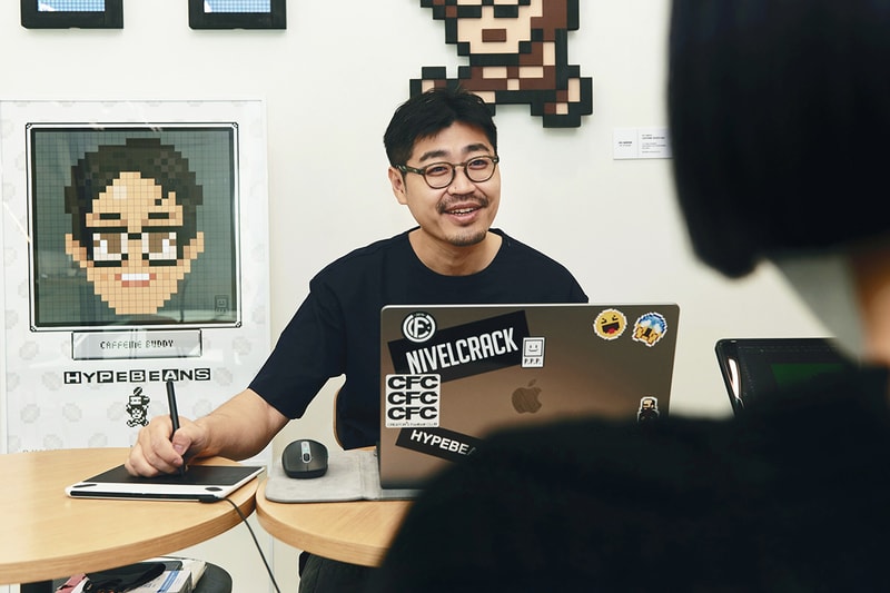하입빈즈와 주재범의 ‘픽셀 포트레이트’ 이벤트 현장, 카페, 역삼동, 커피