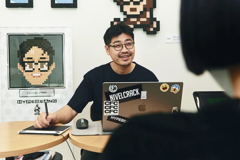 하입빈즈와 주재범의 ‘픽셀 포트레이트’ 이벤트 현장, 카페, 역삼동, 커피