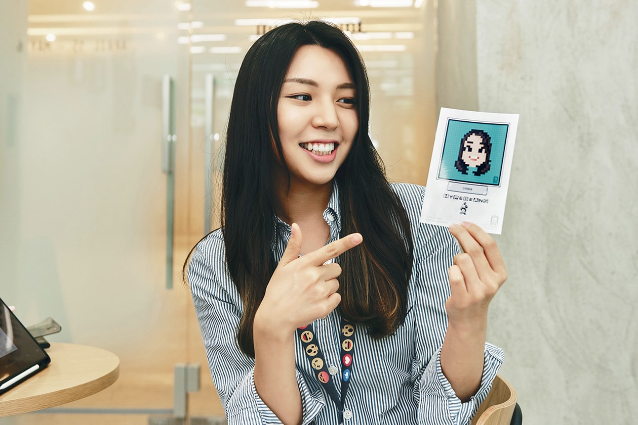 하입빈즈와 주재범의 ‘픽셀 포트레이트’ 이벤트 현장, 카페, 역삼동, 커피