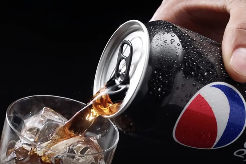 펩시가 코카콜라를 꺾고 제로탄산시장 점유율 50%를 기록했다