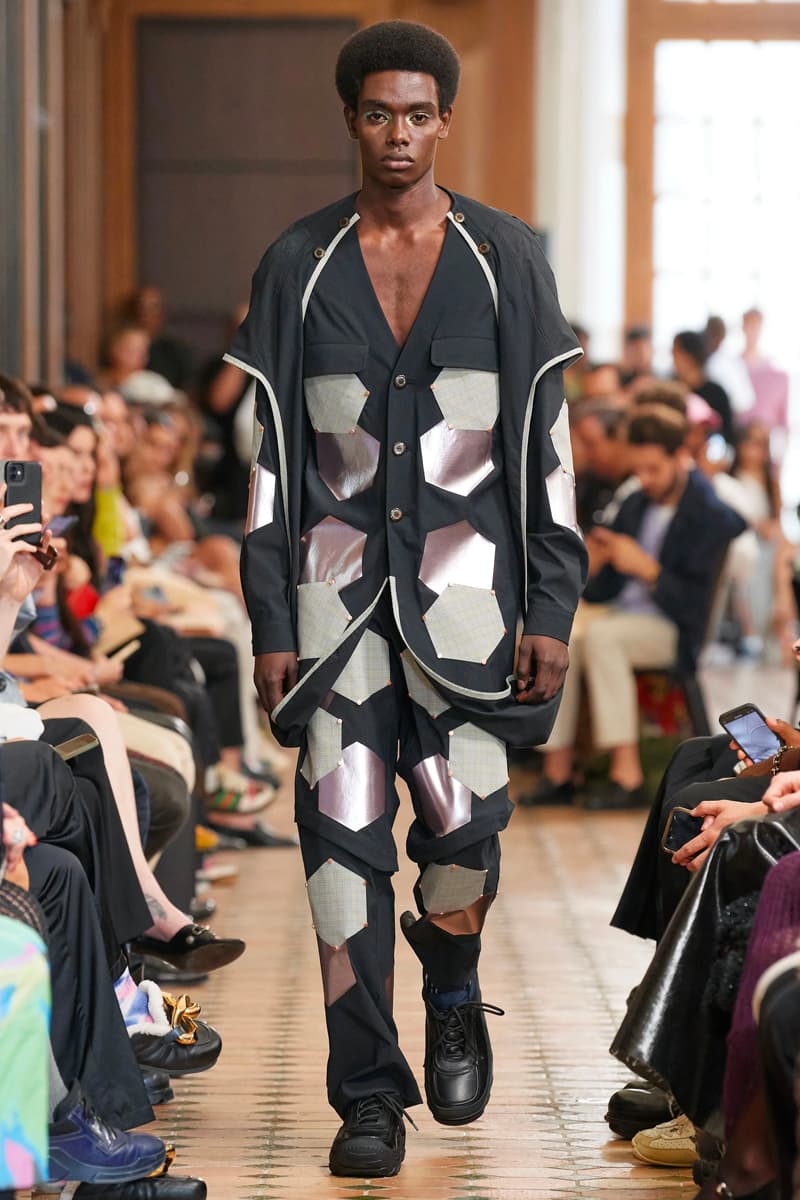 키코 코스타디노브 2023 SS 남성복 컬렉션 런웨이 살펴보기, 아식스