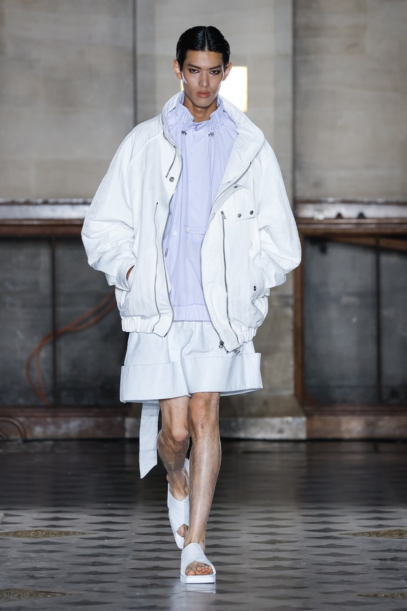 송지오 2023 SS 컬렉션 런웨이, 파리 패션위크, FPW, 고무신