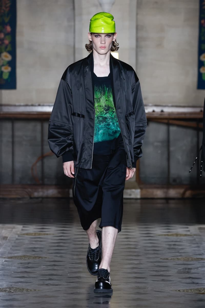 송지오 2023 SS 컬렉션 런웨이, 파리 패션위크, FPW, 고무신