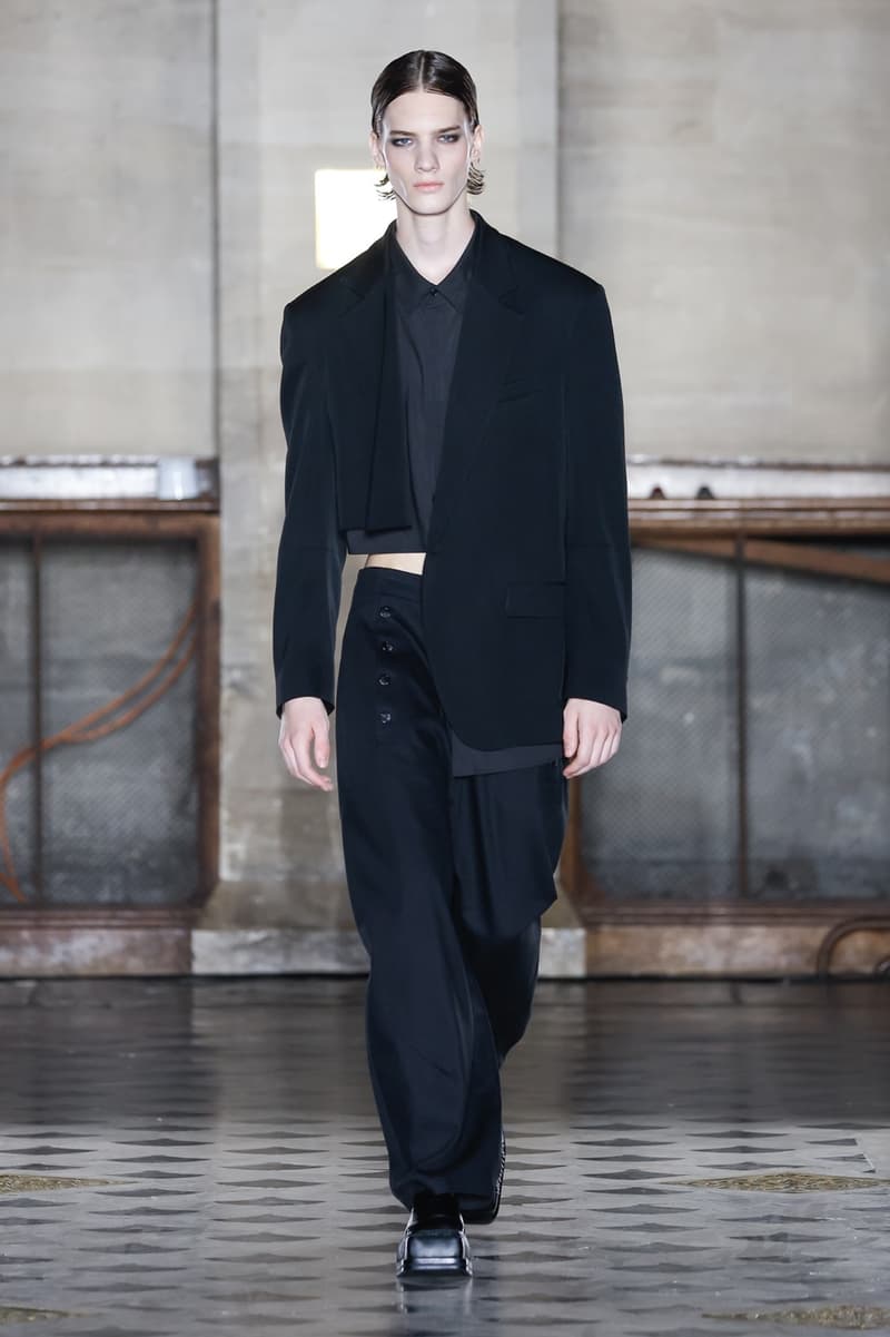 송지오 2023 SS 컬렉션 런웨이, 파리 패션위크, FPW, 고무신