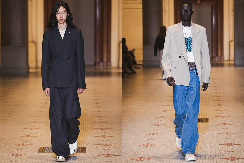 2000년대 초에서 영감을 얻은 우영미 2023 SS 컬렉션 런웨이