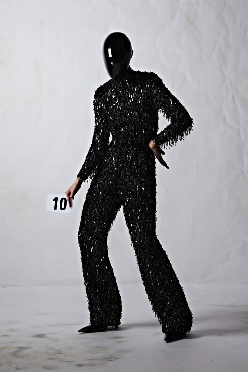 뎀나가 선보이는 발렌시아가의 51번째 오트 쿠튀르 컬렉션 런웨이, demna, balenciaga, 오뜨 꾸뛰르, 메르세데스-AMG, 뱅앤올룹슨