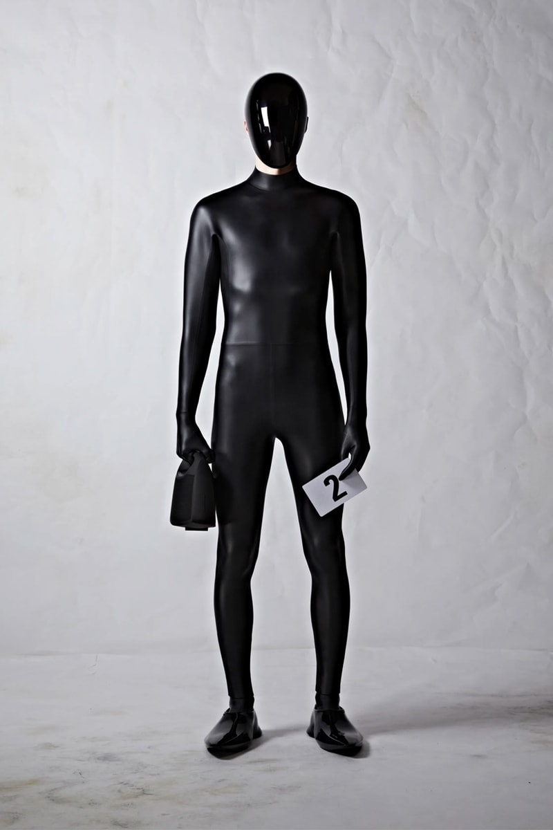 뎀나가 선보이는 발렌시아가의 51번째 오트 쿠튀르 컬렉션 런웨이, demna, balenciaga, 오뜨 꾸뛰르, 메르세데스-AMG, 뱅앤올룹슨