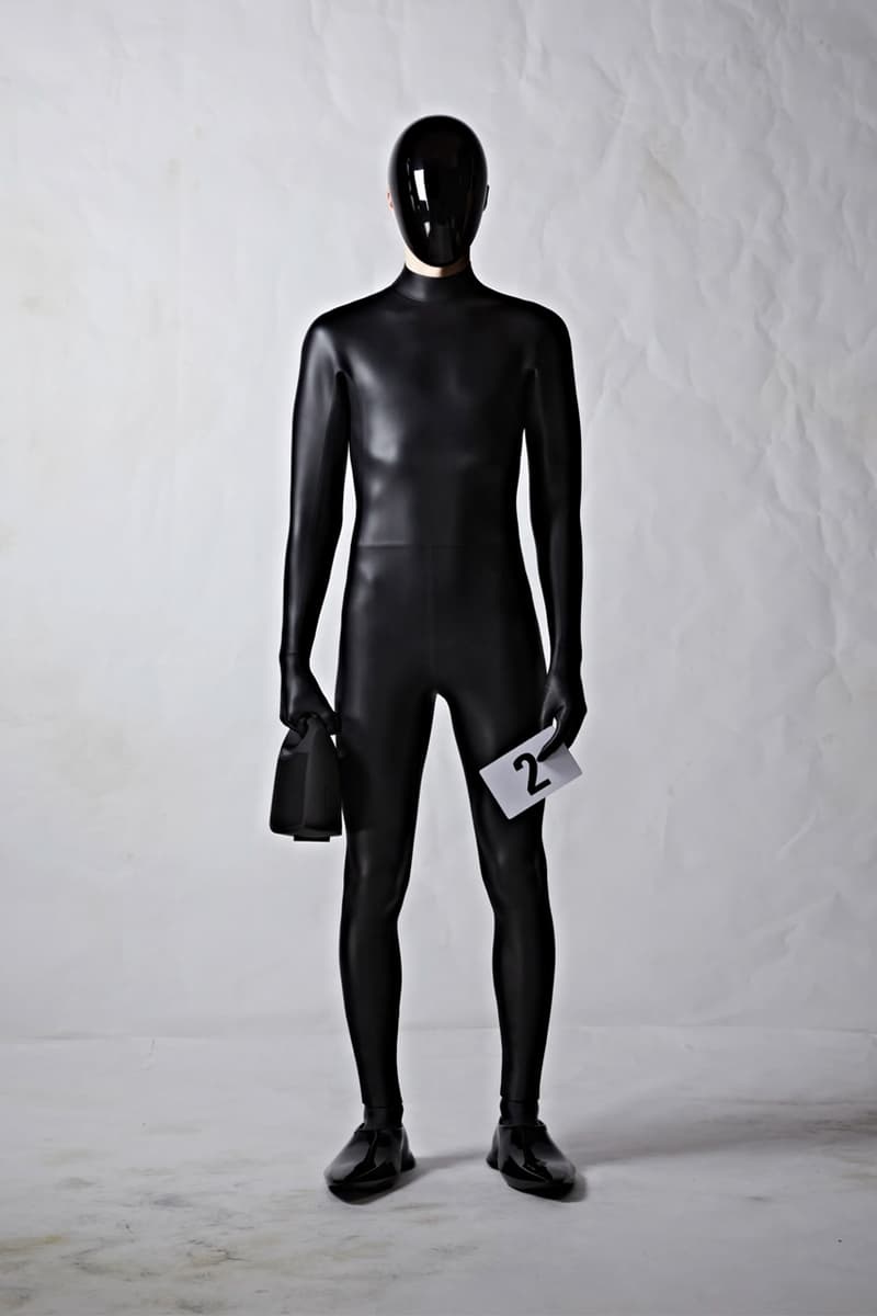 뎀나가 선보이는 발렌시아가의 51번째 오트 쿠튀르 컬렉션 런웨이, demna, balenciaga, 오뜨 꾸뛰르, 메르세데스-AMG, 뱅앤올룹슨