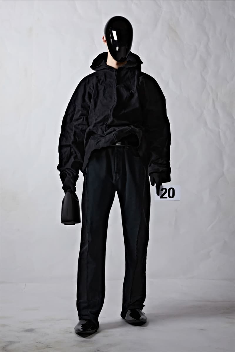 뎀나가 선보이는 발렌시아가의 51번째 오트 쿠튀르 컬렉션 런웨이, demna, balenciaga, 오뜨 꾸뛰르, 메르세데스-AMG, 뱅앤올룹슨