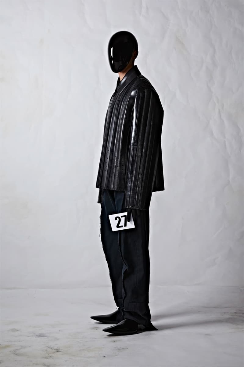 뎀나가 선보이는 발렌시아가의 51번째 오트 쿠튀르 컬렉션 런웨이, demna, balenciaga, 오뜨 꾸뛰르, 메르세데스-AMG, 뱅앤올룹슨